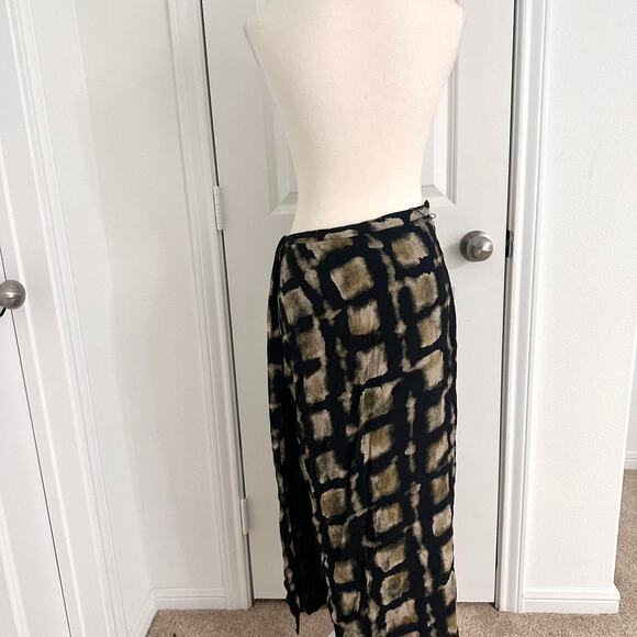 Zara Size Small Women’s Maxi Skirt With Side Slit So Comfy & Cute For Summer - Picture 4 of 4